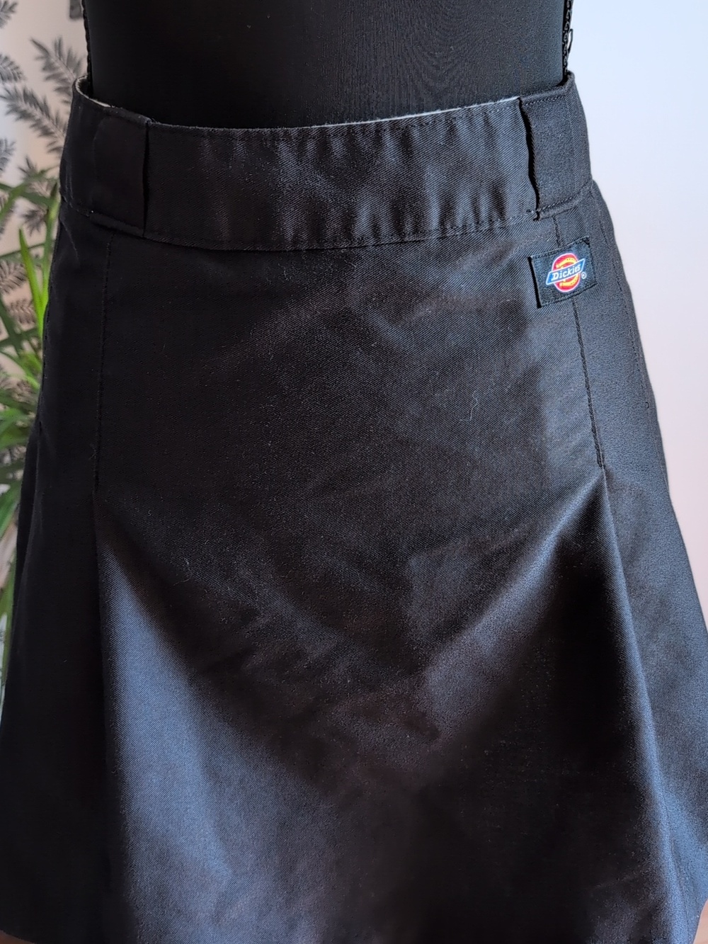 Dickies Black Circle Skirt with Pleated Panels - Picture 4 of 10